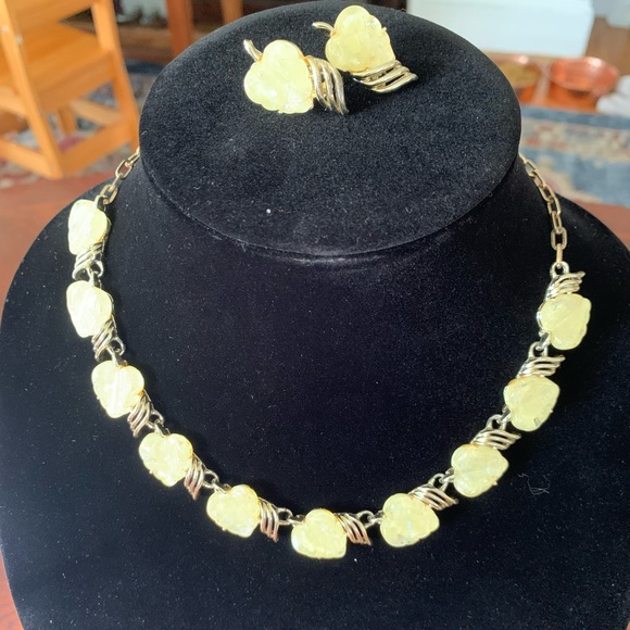 1950s Necklace and Earring Set - Picture 5 of 16